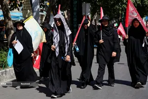 تشییع پیکر مطهر آقای شهید ایران و خانواده ایشان در مشهد