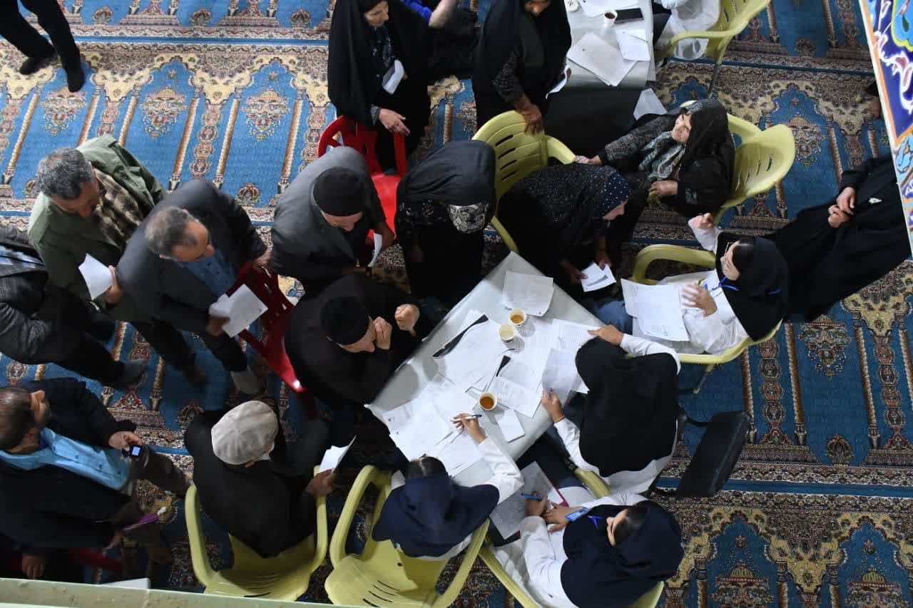 کاروان سلامت در روستاهای شهرستان فریدن