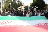 پرچم جمهوری اسلامی، محور وحدت و نماد ایستادگی در برابر بدخواهان است/ دانشجو؛ پیشران فردای مقتدر ایران