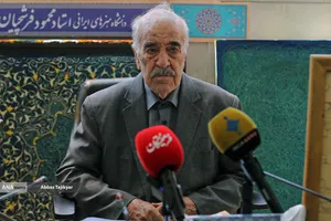 استاد صفر سامی استاد برجسته و درجه یک هنری خاتم کاری ایران
