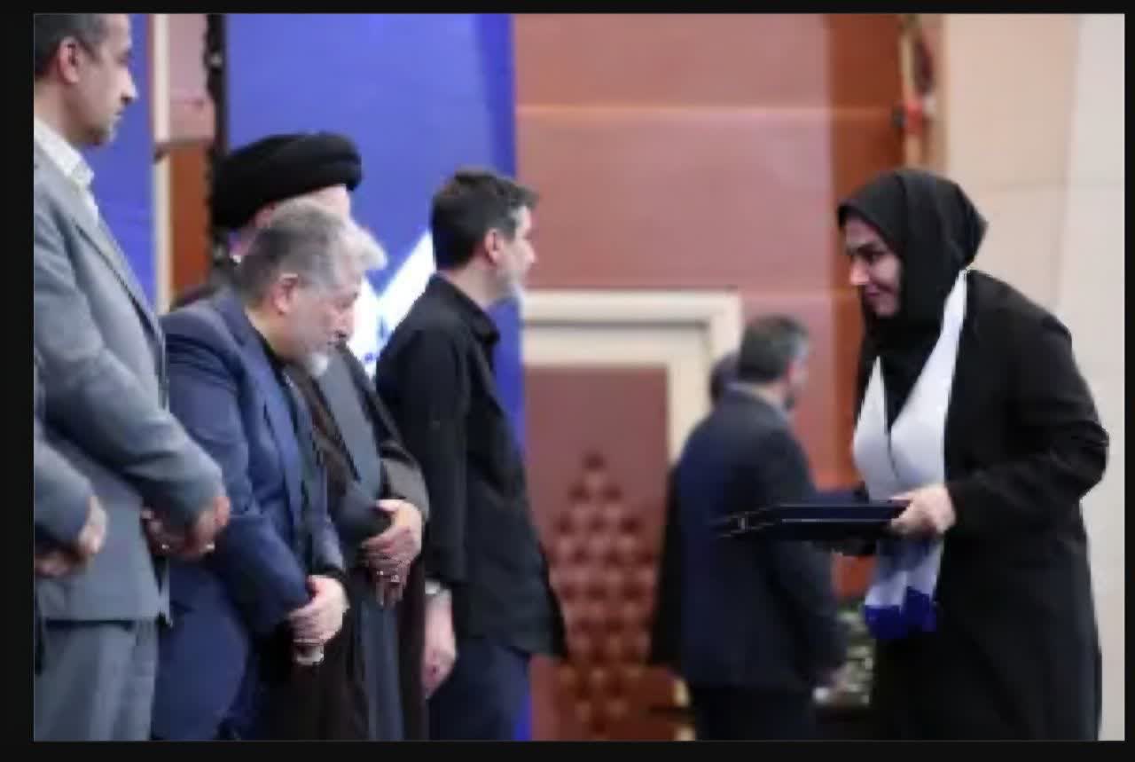 مدیر مرکز رشد واحد علوم و فناوری پردیس در میان فناوران برتر دانشگاه آزاد
