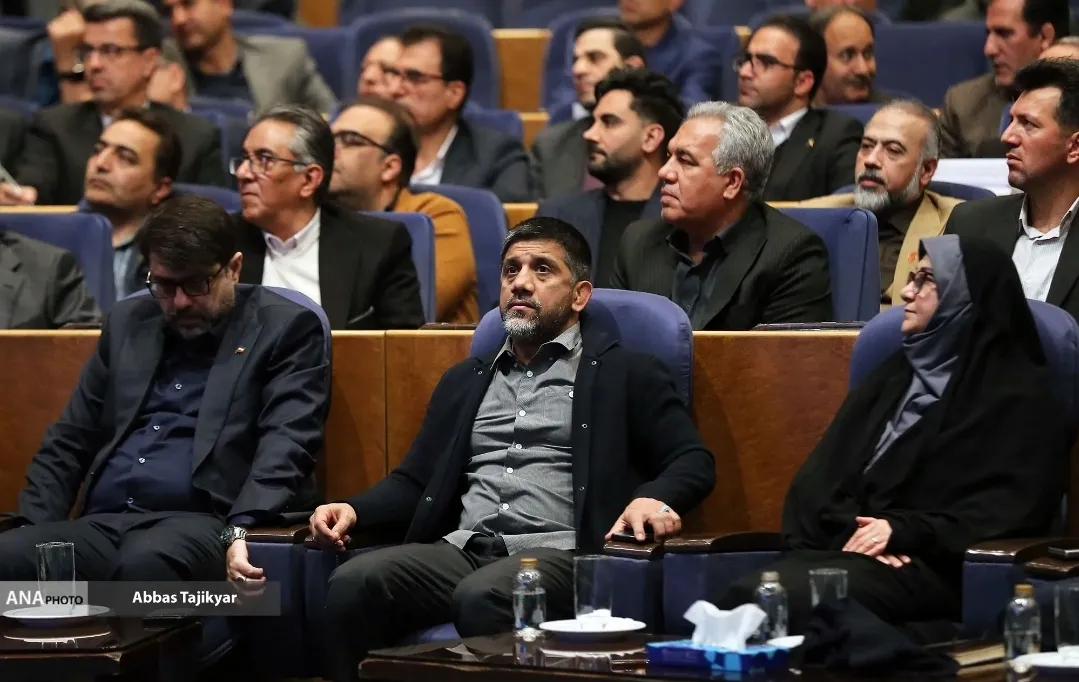 علیرضا دبیر