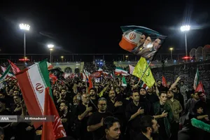 شامگاه نخستین روز وداع با رهبر شهید انقلاب
