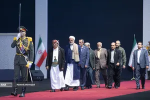 ادای احترام مقامات و مسئولان خارجی به پیکر امام شهید 