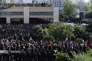 مراسم اقامه نماز بر پیکر امام شهید امت