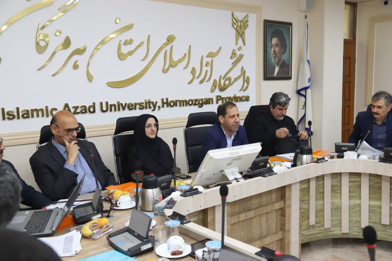 توانمندسازی نیروی انسانی در عصر هوش مصنوعی؛ راهبرد دانشگاه آزاد برای بهبود فرایندها و تصمیم‌گیری‌های علمی