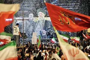 جشن ولادت حضرت زینب (س) در میدان انقلاب