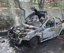 آتش‌سوزی خودرو در بزرگراه همت هیچ‌گونه تلفات جانی نداشت+ فیلم