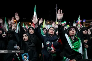 اجتماع مردمی در حمایت از رزمندگان اسلام