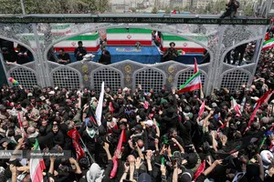 تشییع پیکر مطهر آقای شهید ایران و خانواده ایشان