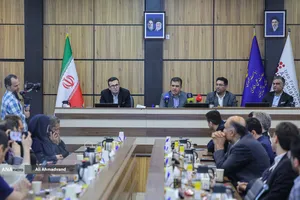 مراسم رونمایی از سند توسعه فرانچایز دانش بنیان