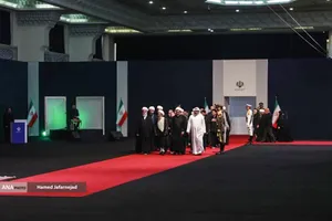 ادای احترام ادیان مختلف بر پیکر رهبر مجاهد شهید انقلاب
