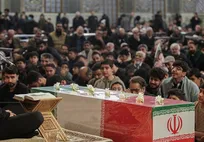 وداع باشکوه امت حزب‌الله با سرلشکر شهید محمد شیرازی؛ صحنه‌ای ماندگار از غیرت، ارادت و اقتدار  در حرم مطهر رضوی + تصاویر