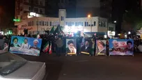 شکوه حضور حماسی مردم در شب اربعین شهادت رهبر معظم انقلاب + فیلم