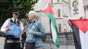 دستگیری 365 نفر از حامیان فلسطین توسط پلیس لندن