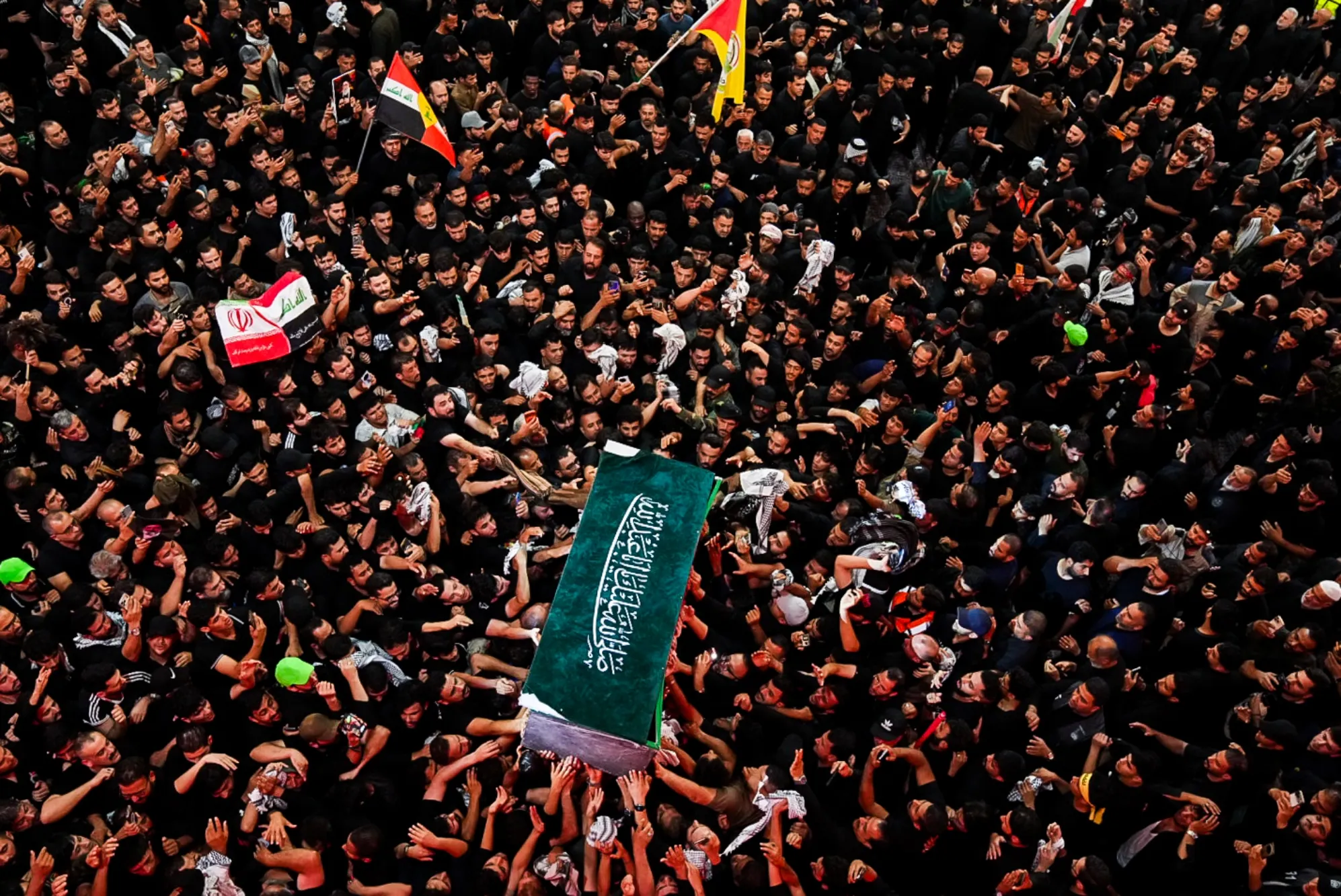 تشییع پیکر مطهر امام مجاهد شهید در کربلای معلی