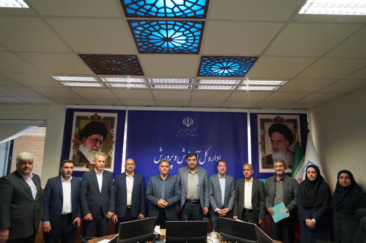 جزئیاتی از تفاهم‌نامه دانشگاه آزاد و اداره آموزش و پرورش استان فارس؛ تربیت نیروی متخصص با هم‌افزایی مدرسه-دانشگاه