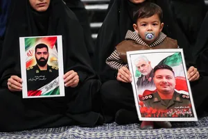 دیدار خانواده شهدای اقتدار با رهبر انقلاب در روز میلاد امیرالمومنین علیه&zwnj;السلام