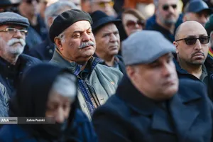 مراسم تشییع پیکر عنایت بخشی 