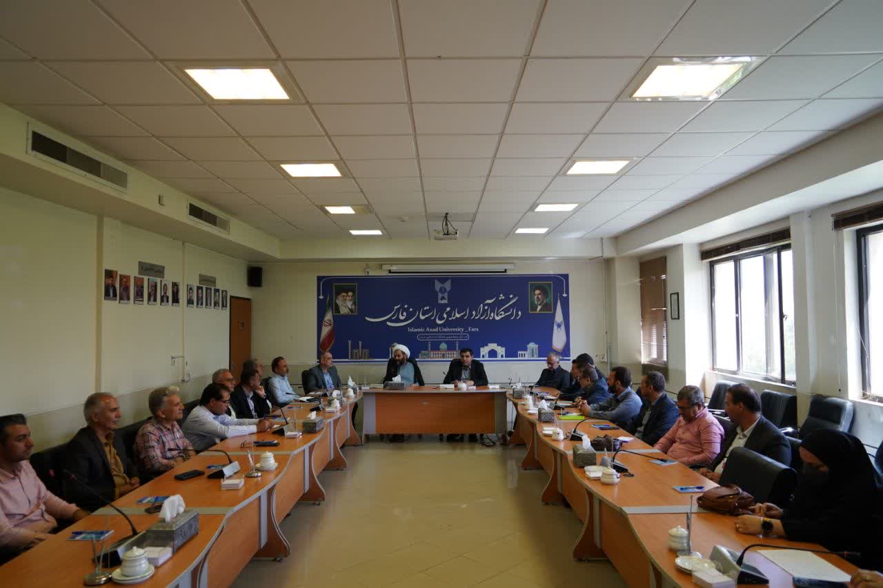 از ویژگیهای دهگانه مکتب رهبر شهید تا نکات محوری رهبر انقلاب خطاب به روابطعمومیها از ویژگیهای دهگانه مکتب رهبر شهید تا نکات محوری رهبر انقلاب خطاب به روابطعمومیها
