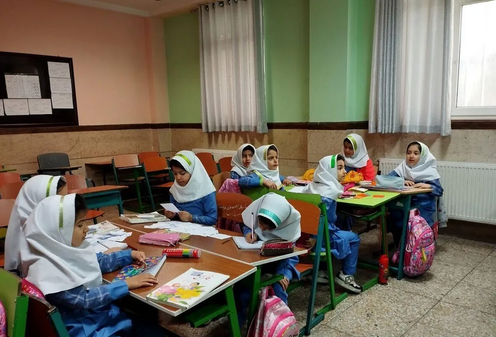 دانش آموزان