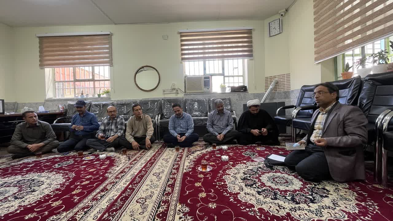 مکتبِ امام شهید تفسیرِ عملیِ آیاتِ قرآن در جهاد و ایستادگی است