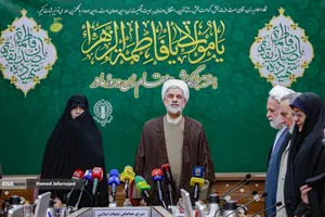 نشست ستاد بزرگداشت مقام زن و روز مادر با حضور حجت&zwnj;الاسلام محمدمهدی عرب&zwnj;انصاری، معاون حقوقی و امور استان&zwnj;های شورای هماهنگی سازمان تبلیغات اسلامی و ریحانه سلامی رئیس ستاد بزرگداشت مقام زن و روز مادر