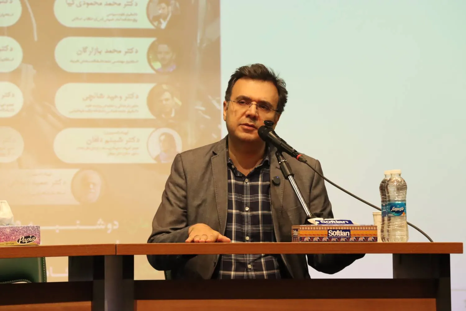 معاون فرهنگی