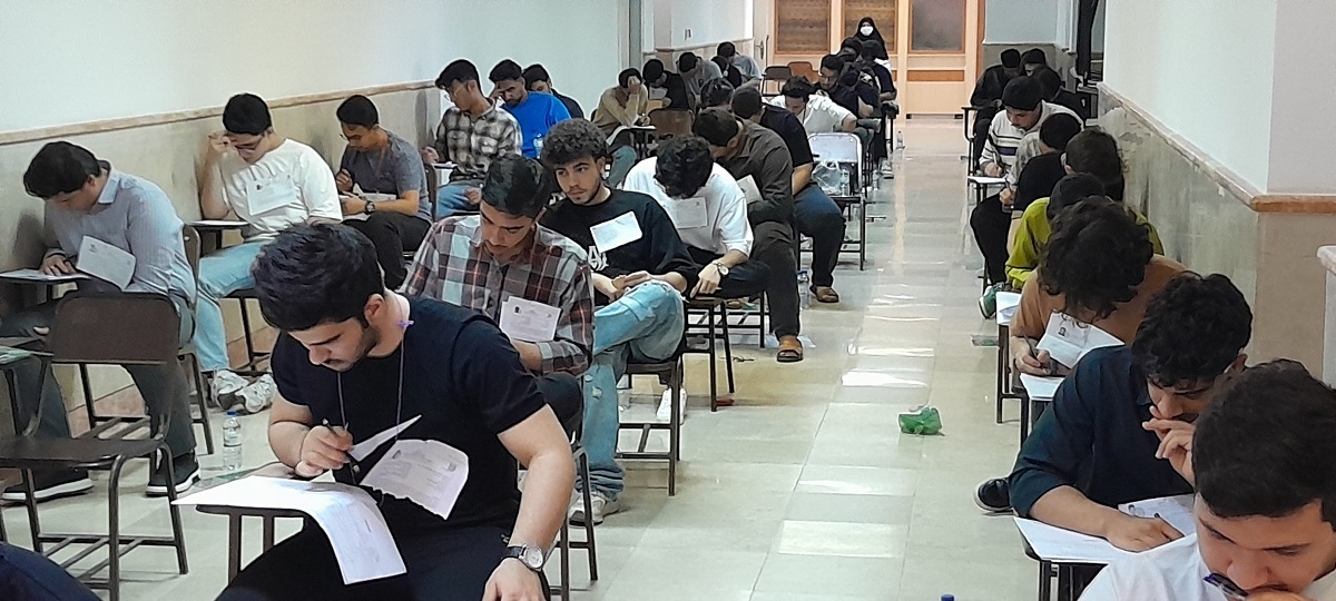 رقابت داغ داوطلبان کنکور ۱۴۰۴ در واحدهای دانشگاه آزاد2