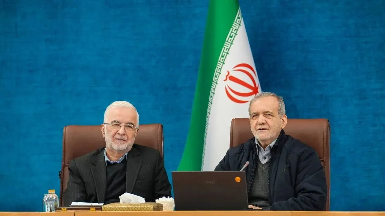 مسعود پزشکیان
رئیس جمهور
اسکندر مؤمنی
وزیر کشور
نشست استانداران
دانشگاه ها