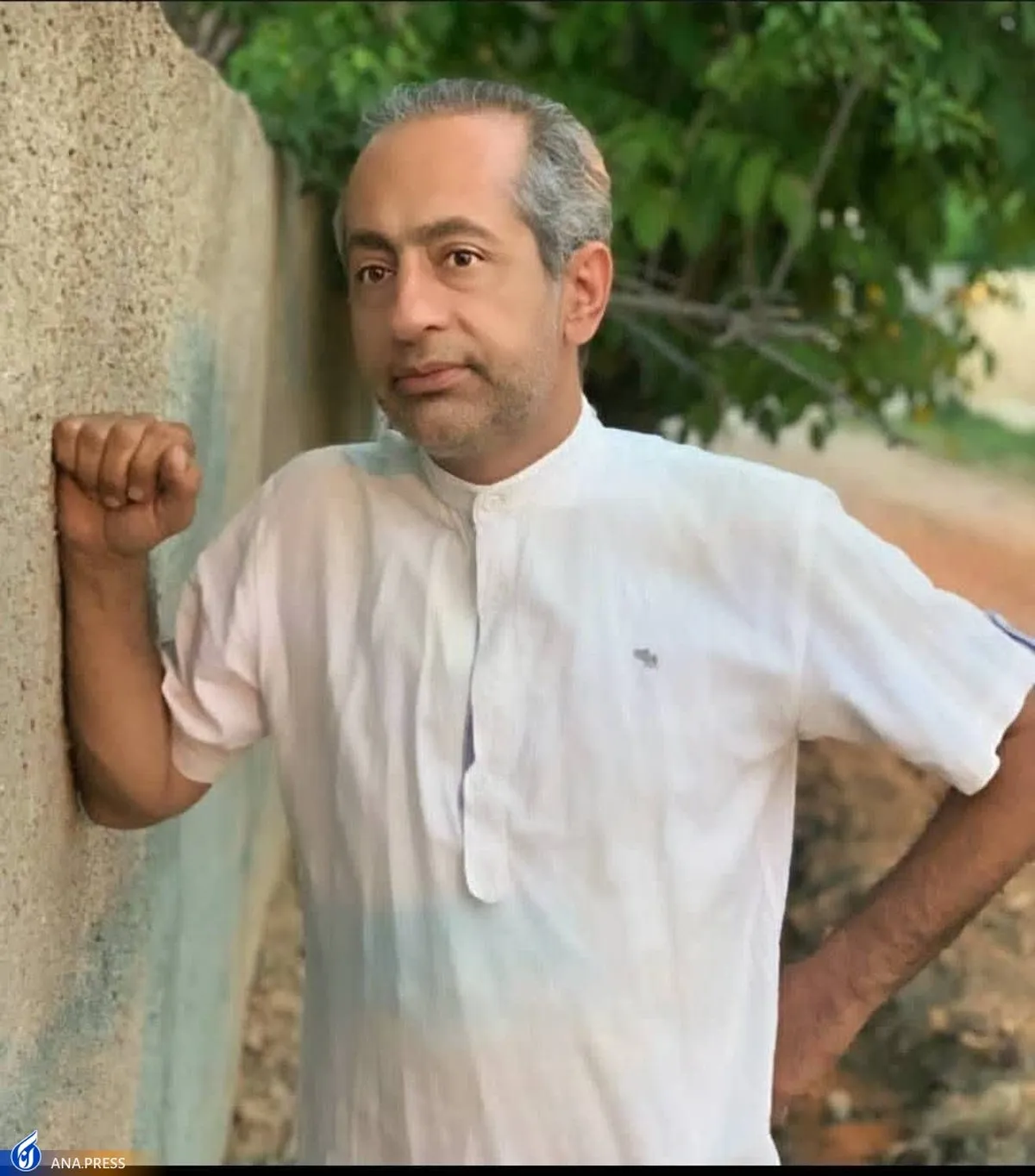 پیکر «غلامرضا سلیمانی» ترانه‌سرا در قطعه هنرمندان به خاک سپرده می‌شود