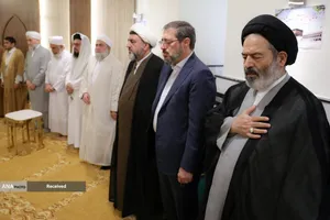 حجت الاسلام والمسلمین سید عبدالفتاح نواب سرپرست حجاج ایرانی و علیرضا بیات رئیس سازمان حج و زیارت در همایش سراسری زائران اهل سنت با عنوان همگرایی اسلامی در حج برای دفاع از فلسطین