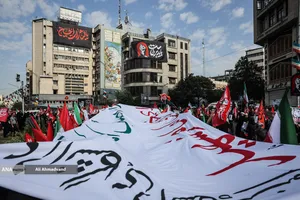 تشییع پیکر مطهر آقای شهید ایران و خانواده ایشان-4
