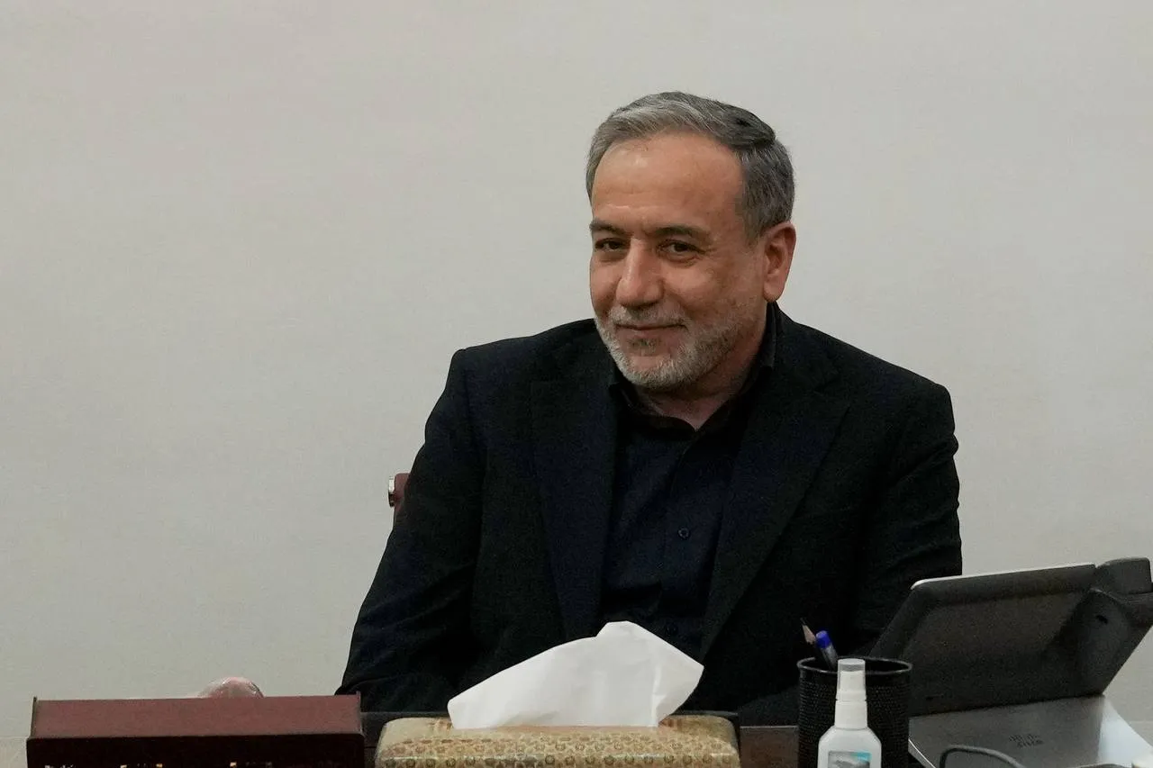 سید عباس عراقچی
سیدعباس عراقچی
وزیر امور خارجه