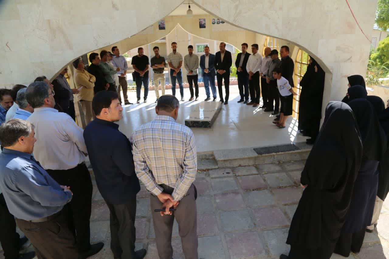آغاز سال تحصیلی جدید در دانشگاه آزاد اسلامی ایلام/تمام امکانات و فعالیت‌های دانشگاه در خدمت دانشجویان است