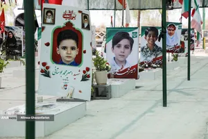 حضور دکتر رنجبر در مدرسه شجره طیبه میناب و مزار شهدای مظلوم دانش&zwnj;آموز