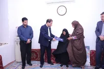 دیدار با خانواده‌ شهدا وظیفه مهم دانشگاه‌هاست