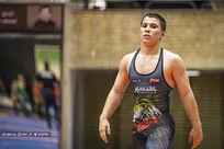 دوبنده ۶۰ کیلوگرم تیم ملی جوانان بر تن کشتی‌گیر دانشگاه آزاد