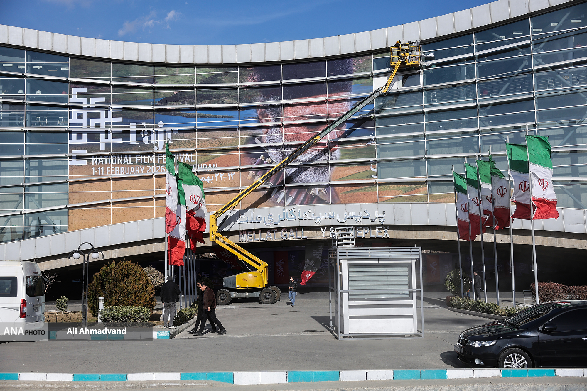 ترکیدن بادکنک «تحریم جشنواره فجر» در روز اول/ این سینما تعطیل‌شدنی نیست