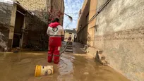 امدادرسانی هلال‌احمر به بیش از ۲۲۰۰ هموطن سیل‌زده همزمان با خدمات‌رسانی در جنگ
