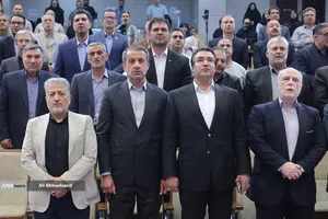 تجلیل از تیم&zwnj;های قهرمان دانشگاه آزاد اسلامی با حضور دکتر بیژن رنجبر