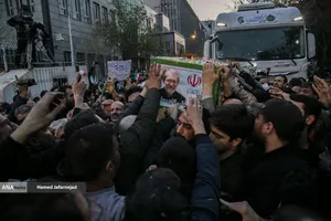 تشییع پیکر شهیدان لاریجانی، سلیمانی و شهدای ناو دنا نیروی دریایی ارتش