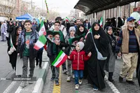 ملت ایران اجازه دخالت خارجی نمی‌دهد/ مردم بزرگ‌منشانه و با وفاداری پای نظام ایستاده‌اند