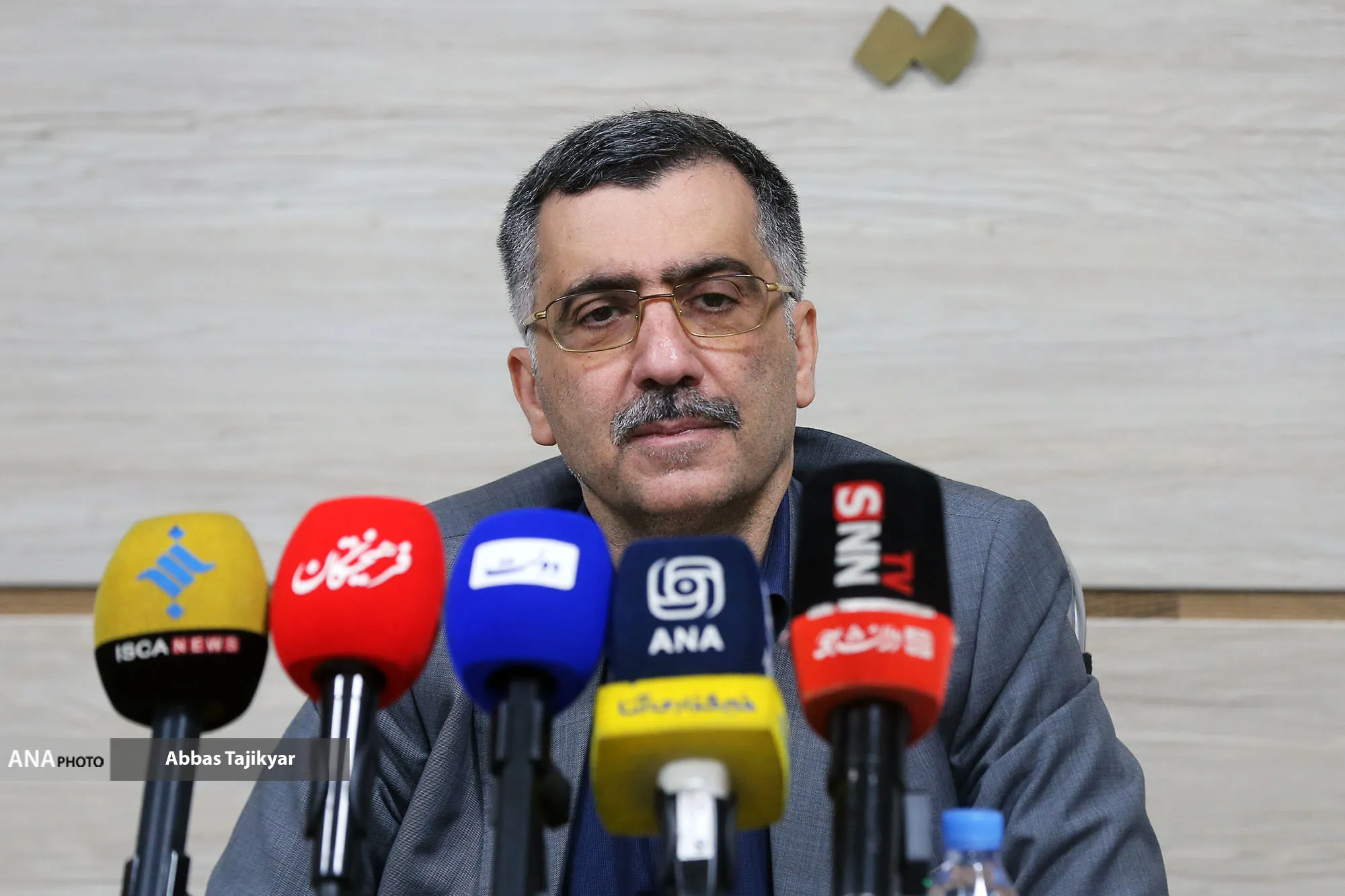 شاهین آخوندزاده