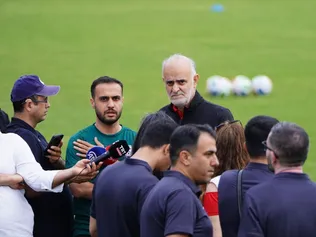 نبی: امیدواریم طارمی به دیدار با نیوزیلند برسد/احتمالا نیمی از ۱۵ نفر ویزای خود را دریافت می‌کنند
