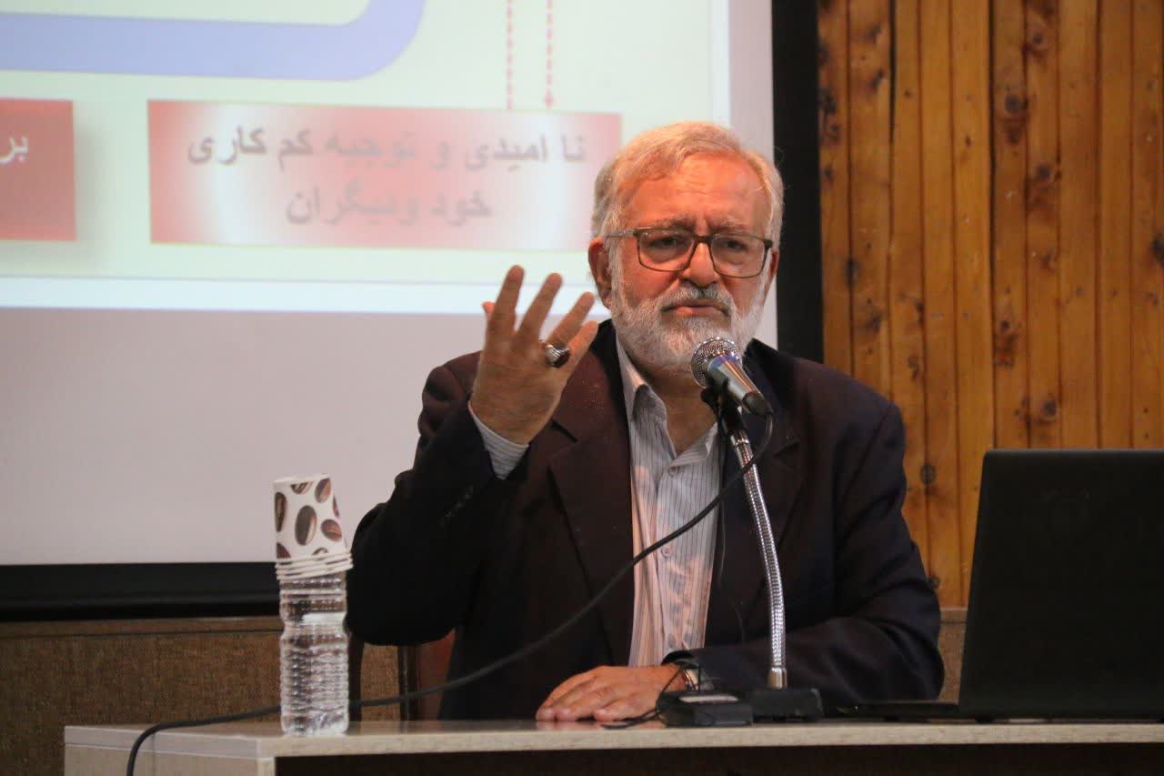 تمدن‌سازی نیازمند تحول در باورها، گرایش‌ها و رفتار‌های دانشجویان است