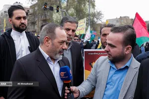 حضور امیر سرتیپ خلبان عزیز نصیرزاده وزیر دفاع و پشتیبانی نیروهای مسلح در راهپیمایی روز جهانی قدس در تهران 