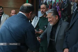 نشست جمعی از بسیجیان با بیژن رنجبر رئیس دانشگاه آزاد اسلامی